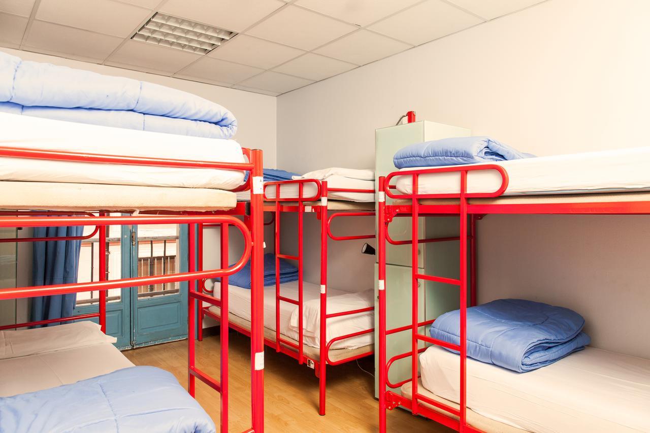 Cats Chill Out Hostel マドリード エクステリア 写真